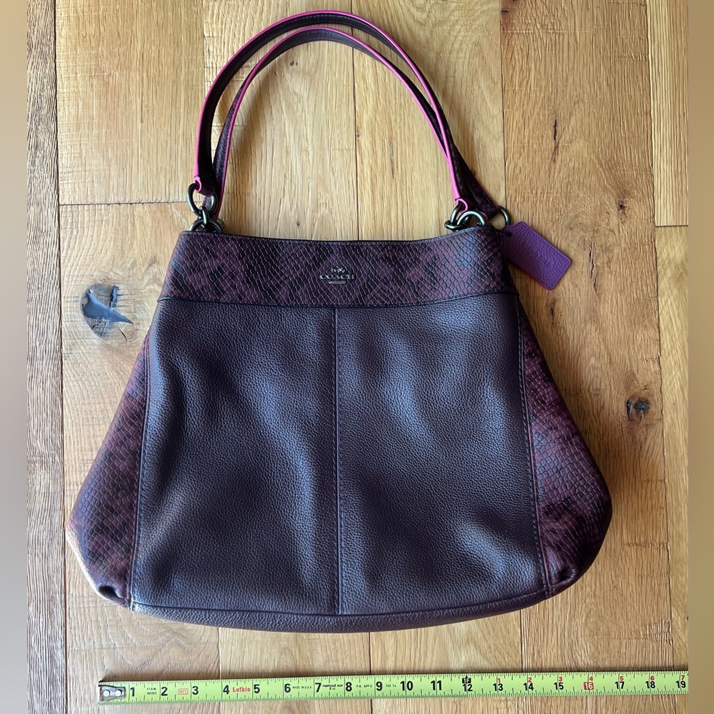 Coach Shoulder Bag - Picture 8 of 8